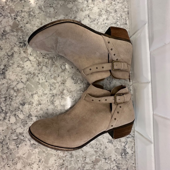 Abound faux suede beige ankle boots Size 12 - Picture 5 of 9